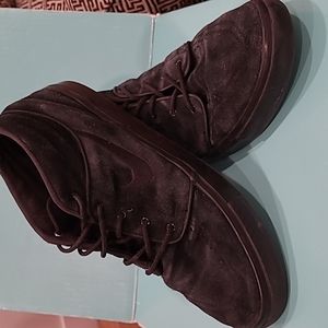 Nike Skateboarding  men 9.5 black suede